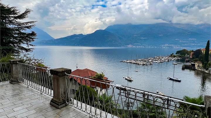 Bellano (LC) lago di Como - villa vista lago