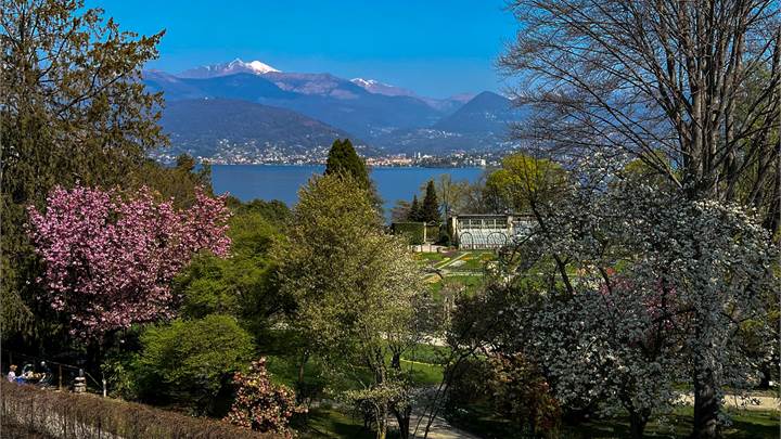 Stresa - appartamento bilocale con terrazzo e box 